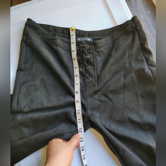Pretty little Thing faux suede flared lace up pullover Pants black 4 Oversized. - Picture 9 of 17